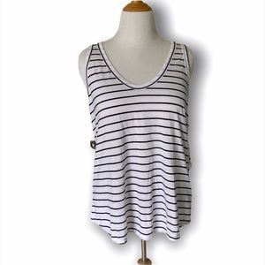 ☀️ Navy and white striped sleeveless shirt ☀️